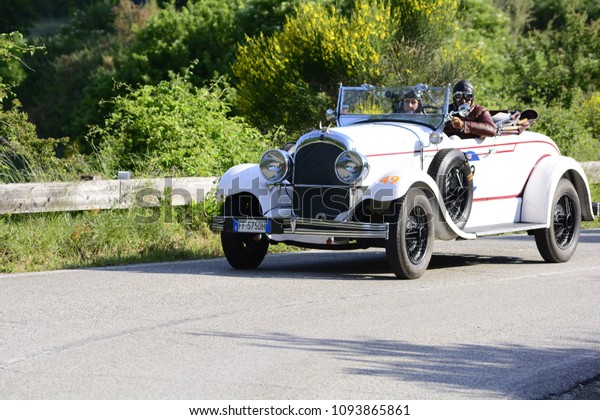 PESARO COLLE\
SAN BARTOLO , ITALY - MAY 17 - 2018 : CHRYSLER 72 DE LUXE ROADSTER\
1928  on an old racing car in rally Mille Miglia 2018 the famous\
italian historical race\
(1927-1957)