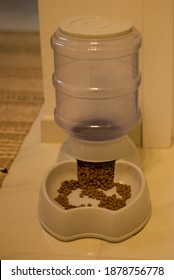 Pet Water And Dry Food Dispenser With Automatic Gravity Refill