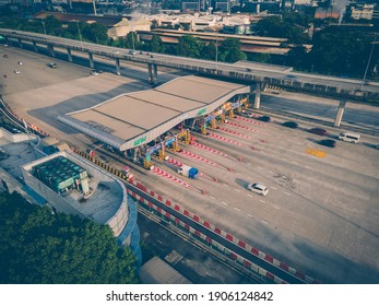 PETALING JAYA, MALAYSIA - NOVEMBER 16, 2020 : Aerial Still Photo : High Front  Angle Of The Lebuhraya Pantai Toll Booth In The Busy Morning Hour.