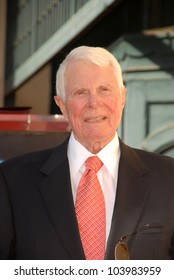 Peter Graves  At The Hollywood Walk Of Fame Induction Ceremony For Peter Graves, Hollywood, CA. 10-30-09