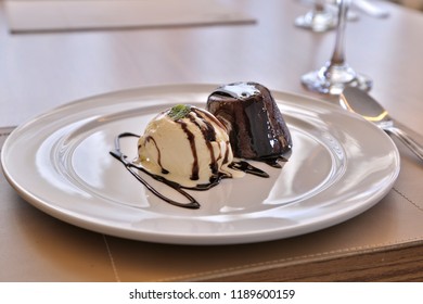 Petit Gateau Dessert