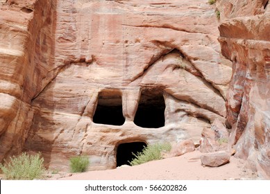 Petra Jordan Antique City Featured In Indiana Jones Face Shaped-cave