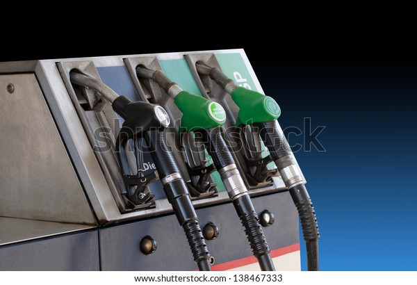 Petrol\
pump