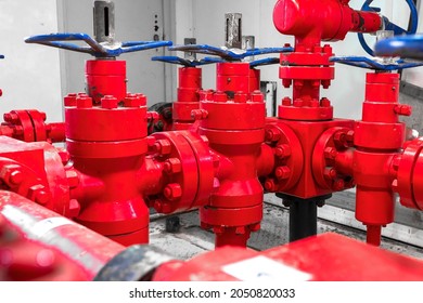 266 Valve platform pressure well wellhead gas industrial Images, Stock ...