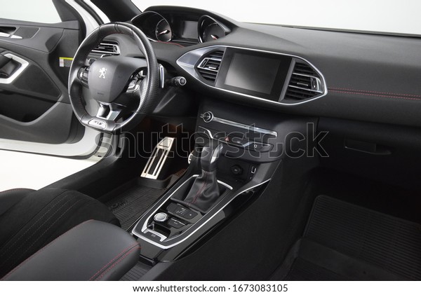 peugeot\
308 cockpit interior cabin inside seat  2016\
GT