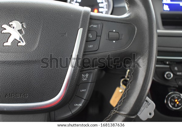 Peugeot 508 2012\
interior cabin  details