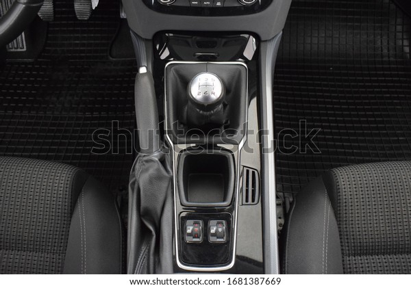 Peugeot 508 2012
interior cabin  details