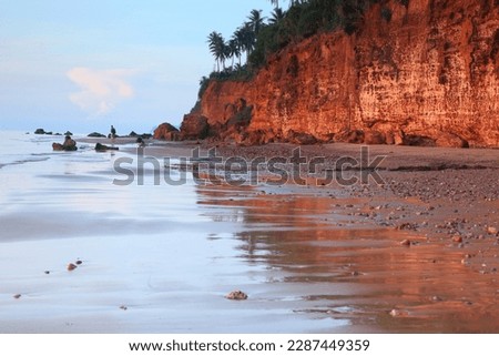 Pha Daeng Beach(Fung Daeng beach) is the important natural attraction, special features are a red cliff with a beautiful pattern facing the east.
Bang Saphan Noi District,Prachuap Khiri Khan,Thailand