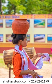 Phan Thiet City, VIETNAM - SEP 2 2022: Traditional Cham Girl Dance At The Temple Po Sah Inu. Cham People Is One Of The Minority Groups In Vietnam.They Are Also Called Champa People. Travel Concept.