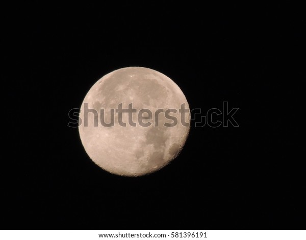 Phase moon in the dark\
night
