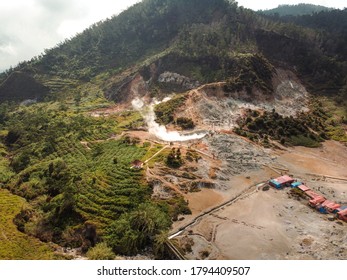 The Phenomenon Of Sekidang Crater, Dieng, Wonosobo