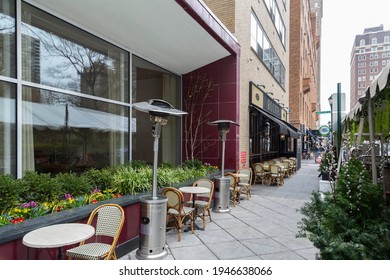 Philadelphia, PA - March 26 2021: An Empty Outdoor Restaurant In Rittenhouse Square During Covid Outbreak. Restaurants Started Serving Meals Outdoors Due To Pandemic Dining Rules.