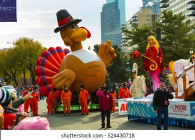 Philadelphia, PA - November 24, 2016: Large Balloons Are Featured In The Annual Thanksgiving Day Parade To Entertain The Crowd.