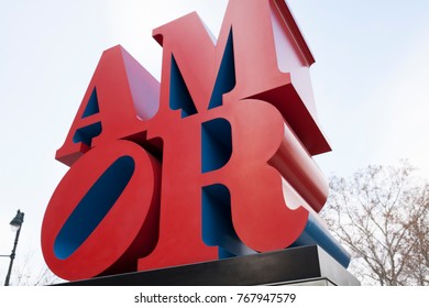 Philadelphia, Pa, USA, Dec. 3, 2017: Love Sign Located In The Center Of Philadelphia. Dec. 3, 2017 In Philadelphia, Pa. USA