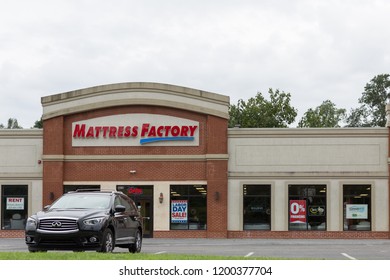 Philadelphia, Pennsylvania, September 8, 2018:mattress Factory Store Front In Philadelphia.