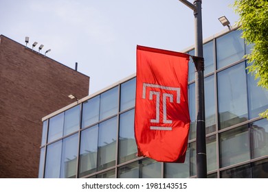 Philadelphia, USA - May 2021, Temple University Flag Banner On Broadstreet On A Streetlamp