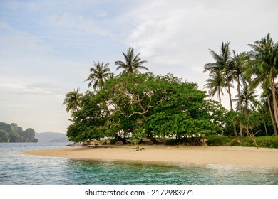 Philippines Scenic, Palawan - El Nido Island Hopping Tour View Of Karst Pinagbuyutan Island, Cliffs And Deserted House