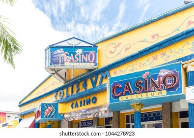 PHILIPSBURG, ST MAARTEN- May 15, 2014: Sint Maarten Is A Constituent Country Of The Netherlands In The Caribbean And Takes Up Half Of An Island Shared With Saint Martin, Part Of The French Indies.