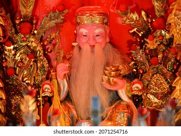 Phitsanulok, Thailand August 15, 2019:Inside The House Of Thai People Of Chinese Descent.Most Of Them Have Shrines That Believed To Be Able To Protect The House To Be Comfortable. Located On The Floor