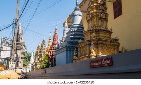 Phnom Penh, Cambodia - November 22, 2019: A Row Of Stupas In Wat Langka, One Of Five Historical Temples In Phnom Penh, Built By King Ponhea Yat (1405-1467).