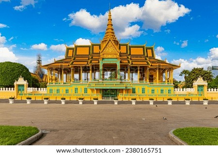  Phnom Penh Royal palace and square Stok fotoğraf © 