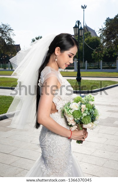 Phnompenhcambodia Feb 1 2019 Couple Khmer Stock Photo Edit Now