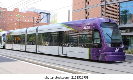 Phoenix, Arizona, USA - May 22, 2022: Valley Metro Light Rail Is One Of The Major Light Rail In Pheonix. The Light Rail Line From Mesa And Tempe To Phoenix, Westbound To 19th Ave.