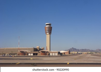 Phoenix Skyharbor airport traffic control tower