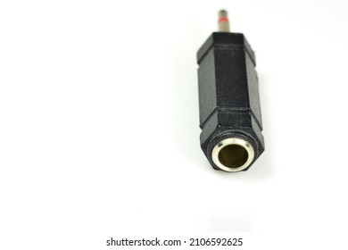 Telefonbuchenkupplung 6,35 mm bis 3,5 mm in Nahaufnahme 