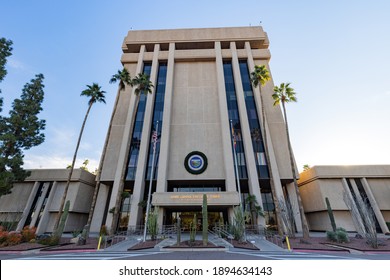 Phoneix, JAN 3, 2021 - Exterior View Of The Famous State Capitol Executive Tower, West Wing