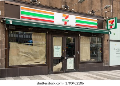 Photo 7 Eleven Store Located On Stock Photo 1790482106 | Shutterstock