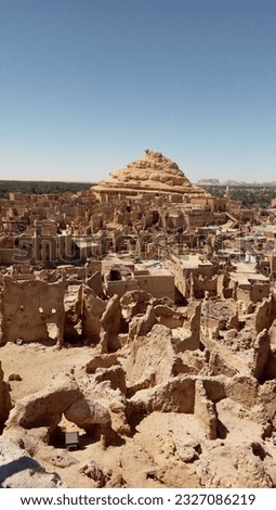 Photo of ancient buildings in the desert