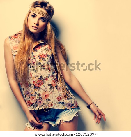 A Photo Of Beautiful Girl Is In Fashion Style Vintag A Photo Of Beautiful Girl Is In Fashion Style Vintag