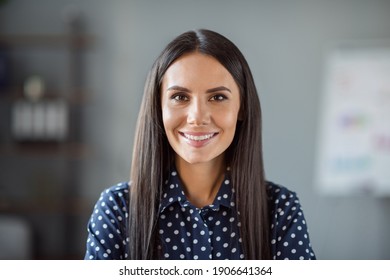 Photo of beautiful young business woman wear formalwear good mood smile work indoors in office workplace
