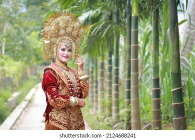 Photo Of A Bride And Groom Before A Wedding Reception Wearing Traditional Minangkabau Clothes In Payakumbuh Indonesia In December 2021