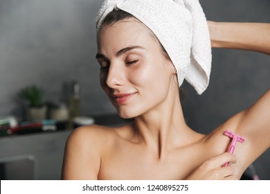 teen girl woman shaving her armpit pics clips photos Starbucks fuck off