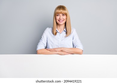 Photo of confident trader lady stand up above white pure paper bargain announcement isolated over grey color background