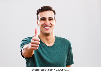 2,283 Braces thumbs Images, Stock Photos & Vectors | Shutterstock