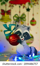 Photo HD 
Raccoon Toy New Year Christmas Decoration