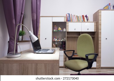 Photo Of Modern Study Room With Wooden Furniture