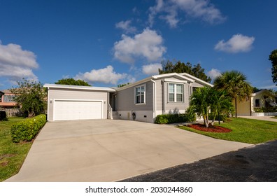 Photo Of A Modular Manufactured Home In Florida USA