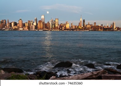 Photo New York City Skyline Over Hudson River