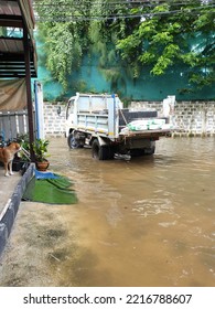 Photo News The Flooding In Thailand 06-10-2022 Time 15:35 Is Partly Because It Has Been Influenced By The 