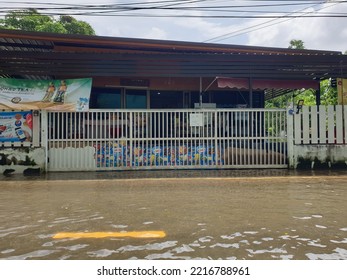 Photo News The Flooding In Thailand 06-10-2022 Time 15:35 Is Partly Because It Has Been Influenced By The 