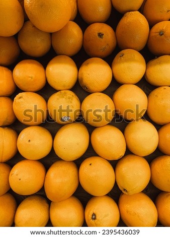 Photo of orange fruit showing the pattern inside