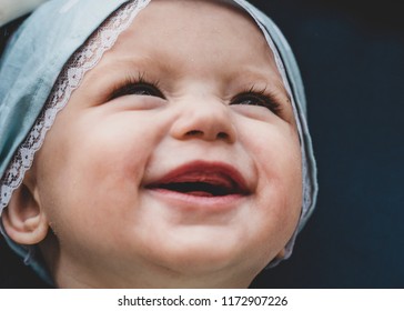 photo-portrait-little-baby-smile-260nw-1