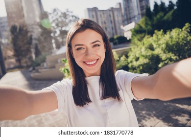 8,367 Two hand selfie Images, Stock Photos & Vectors | Shutterstock