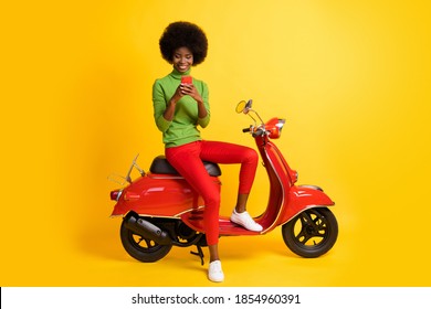 164 African american delivery motorcycle Images, Stock Photos & Vectors ...