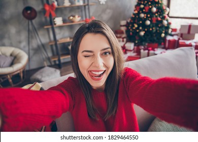  Photo Positive Girl Make Selfie Wink Stock Photo (Edit Now) 1829464550