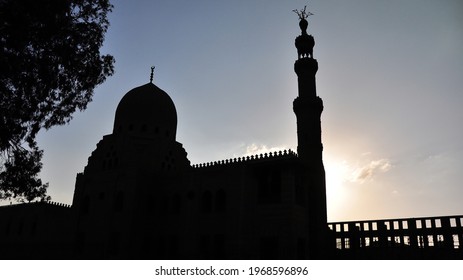 Photo of profile silhouette of an old mosque
